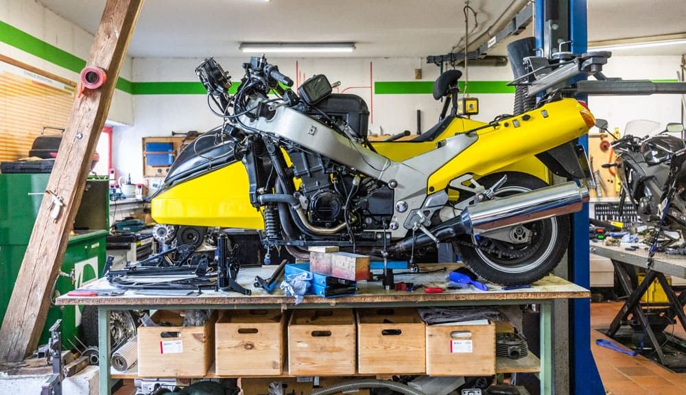 Motorrad-Werkstatt in Warmsen